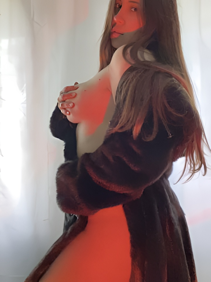 Роксана привлекальеная девушка из Качканара цена от 10000 руб