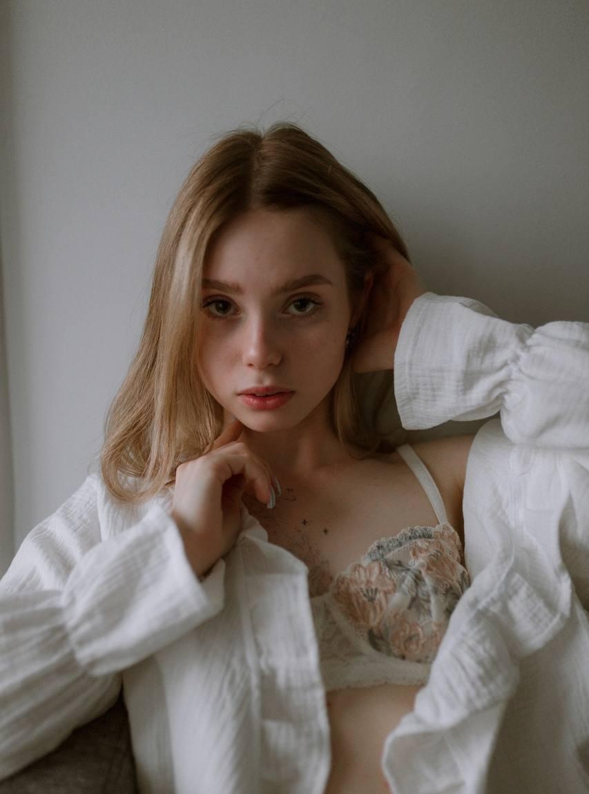 Оленька привлекальеная девушка из Качканара цена от 6000 руб