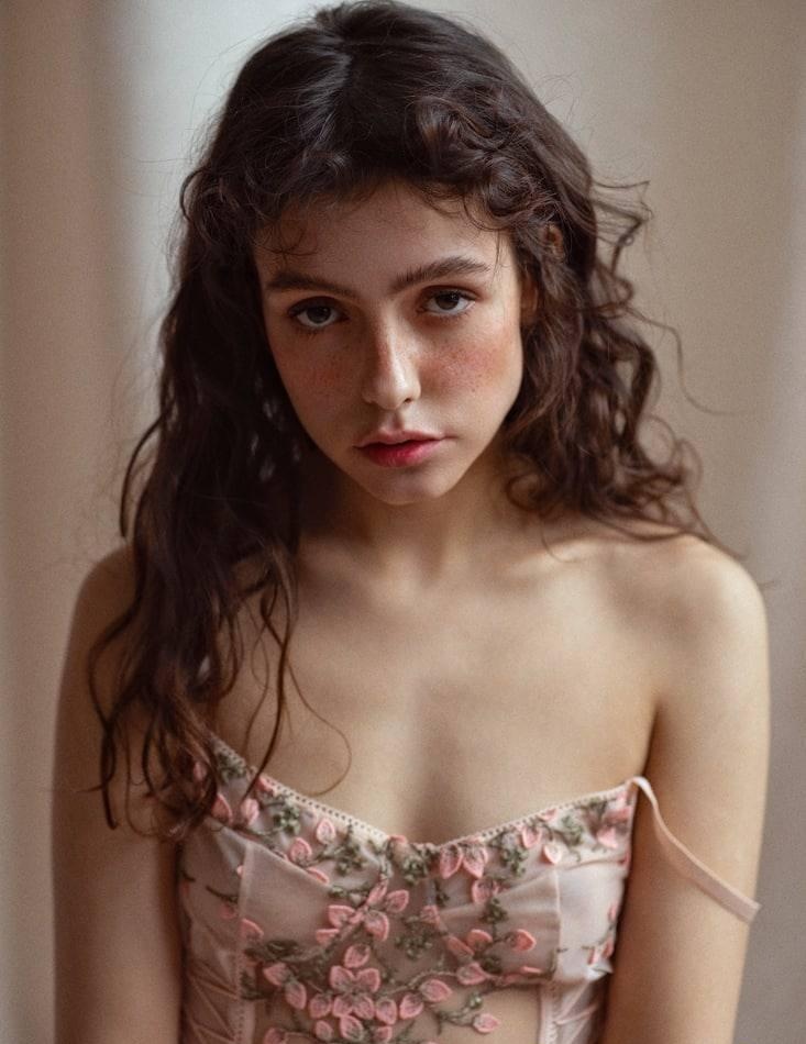 Владлена привлекальеная девушка из Качканара цена от 6000 руб