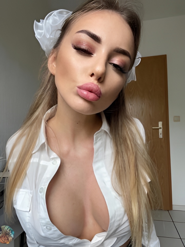 Индивидуалка Ева, доступна для личного знакомства от 10000 руб