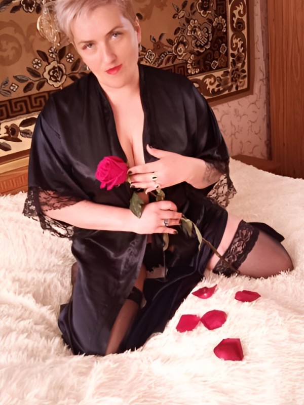 Далия привлекательная девушка из Качканара цена от 4000 руб