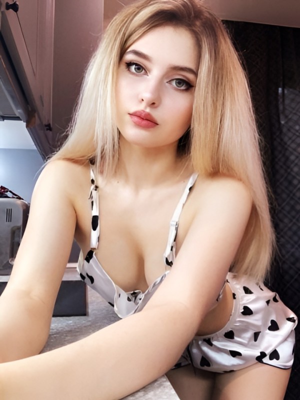 Надя привлекательная девушка из Качканара цена от 3000 руб