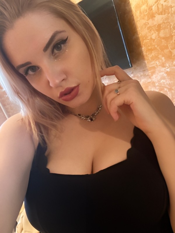 Роксана привлекательная девушка из Качканара цена от 1500 руб