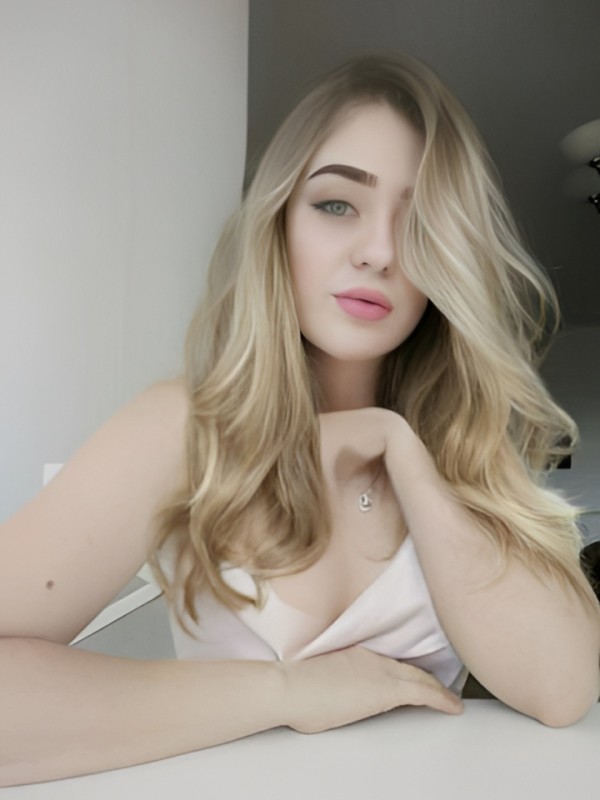 Яна привлекательная девушка из Качканара цена от 4000 руб