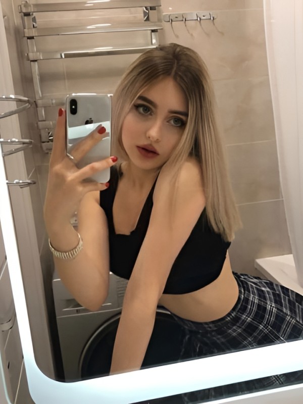 Зоя привлекательная девушка из Качканара цена от 2000 руб