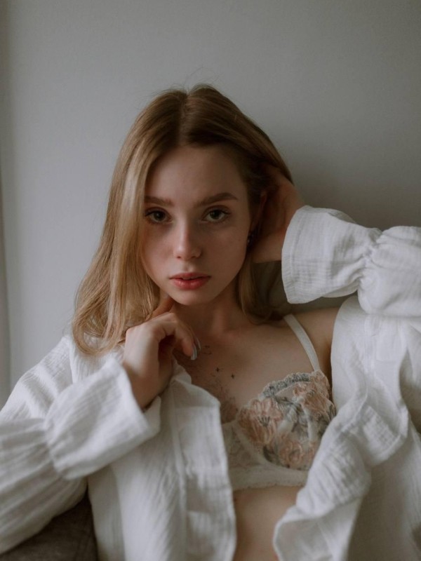 Оленька привлекательная девушка из Качканара цена от 6000 руб