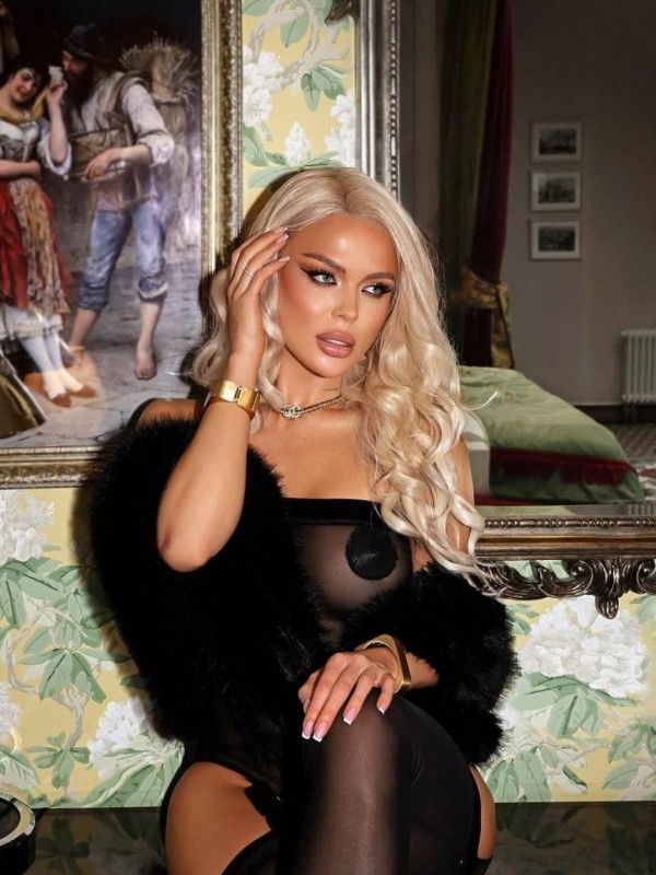 Надежда привлекательная девушка из Качканара цена от 11000 руб